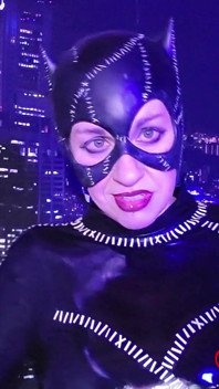 Catwoman chytí robina