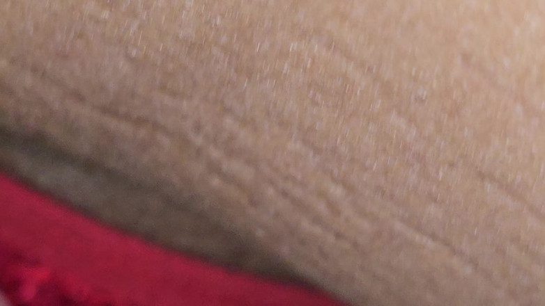 Secret Siren: Adalı sürtük kırmızı iç çamaşırlı yarak emiyor