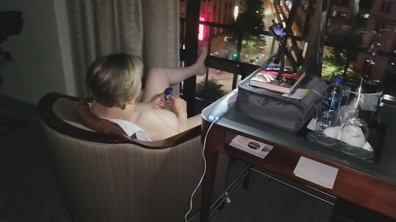 MarieRocks: Exhibitionist GILF Exposed in Seattle, Part 2