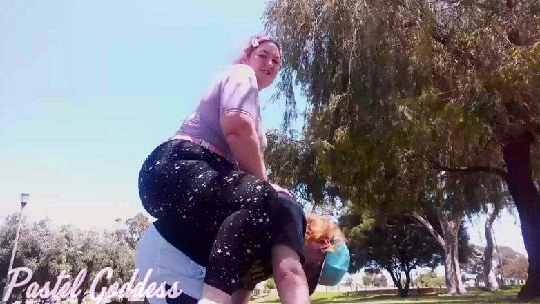 PastelGoddess: BBW sweat and fart cleaning after workout