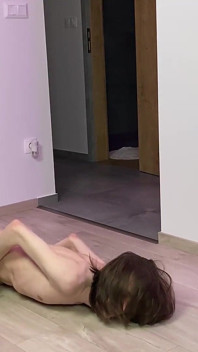 あのクソみたいな体はキックトレーニングに使われてるんだ!彼の巨大な睾丸はそれに値する!- デイブ・ムーン - ジェニファー - Bbusting(ボールバスター)