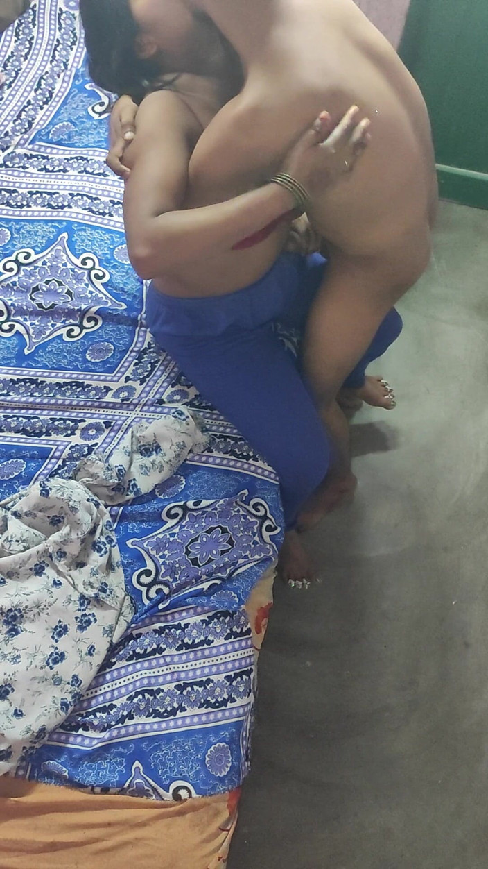 Pyaasibhabhi1: Husband Secretly Left Sexy Video with Ex-husband