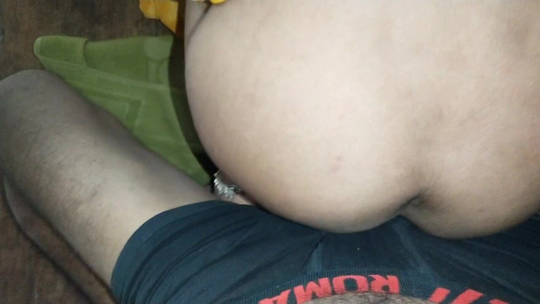 Poojarani125: Hete Indische Bhabhi buitenshuis