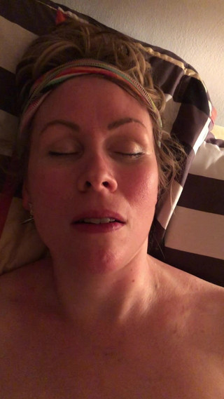 Dirtybitch4Cum: Dráždí mě