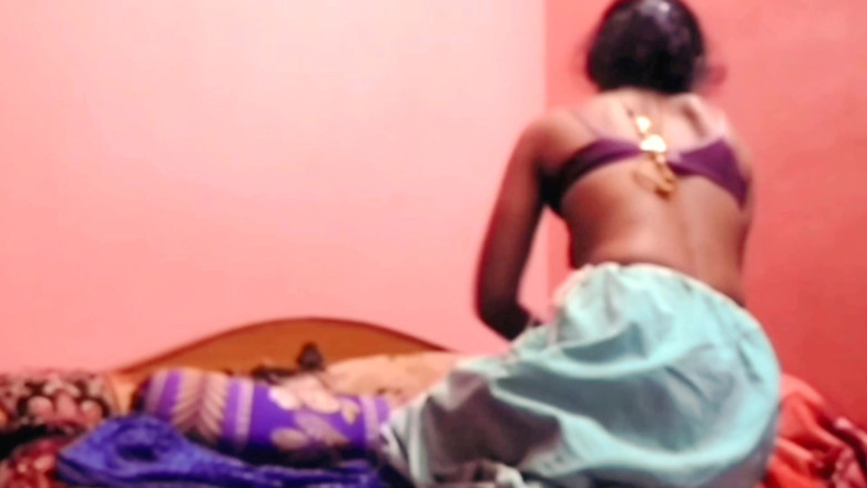 RenuRaj: Полностью необрезанная тайная история с горничной тамиль дези: минет, анал, двойное проникновение, наездница, пока жены нет дома! Индийский хотвайфекс