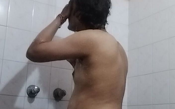 Nudycock: Ванна с членом