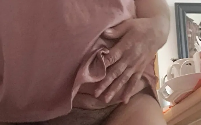 Mommy big hairy pussy: Mature Vagina Close up
