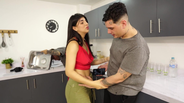Knock Knock Club: My Wife Got Stuck on the Washing Machine and the...
