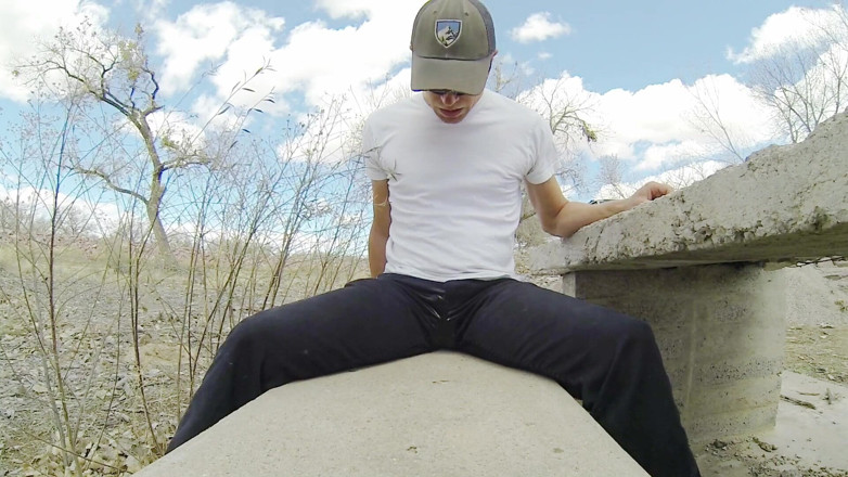 Lapetus: Pissing My Black Pants and White Briefs 4 Parks