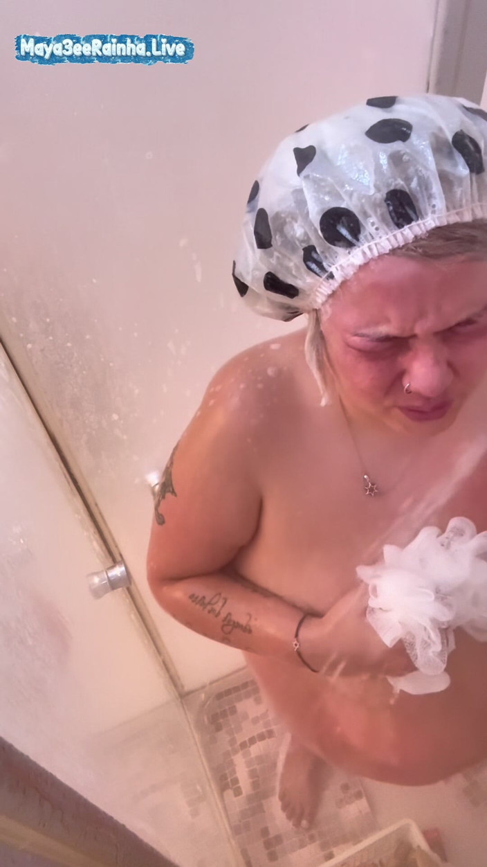Goddess Maya3ee Rainha: Flaca brasileña grandota milf diosa follando en una ducha humeante