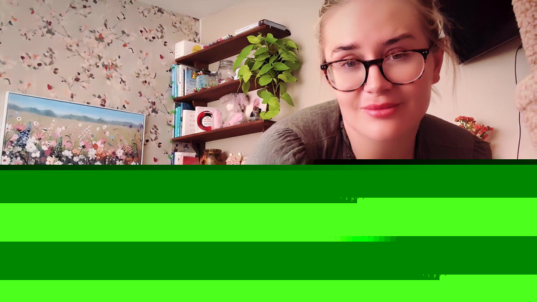 JessieHH: Elle se fait prendre par des belles-mères qui se lavent...