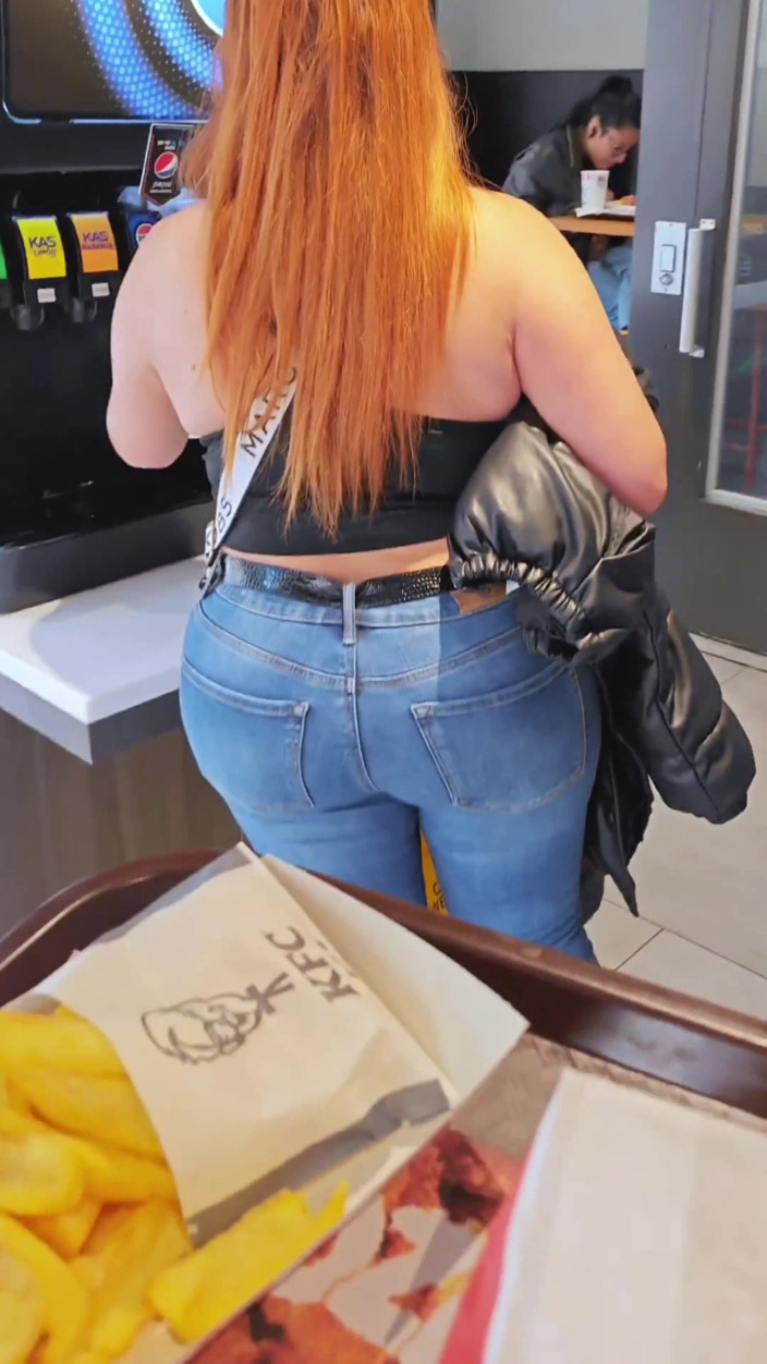 Latincurvyredhead: Excêntricas meio-irmãos fazem sexo em um Kfc em Nova York -...