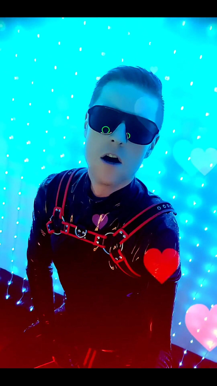 Roman Heart: vidiyo klip aautatak