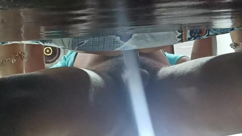 Catchybusty: Bhabhiji pelacur desi ingin seks dengan devar di kamarnya