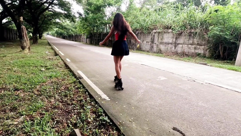 creamberryfairy: Naughty Rollerskater