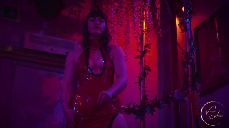 Vivienne l'Amour: (720p) Chuẩn bị cho nắm tay của tôi - Femdom POV...