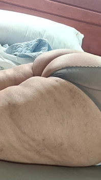 BBW Gemuk Debut di Pornografi Pertama Kalinya Dengan Kaki Gemuk dan Bokong