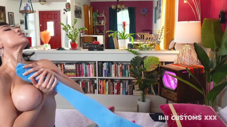 1111Customs: Pantyheel Layers W/sophia Locke &amp; Little Puck - Squirting &amp; Heel Obsession