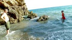 Horny Two really wet MILFs: Mora arrapata scopa in riva all'oceano