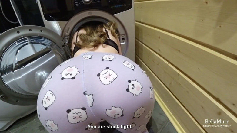 Anny Walker: Sexy babe zit vast in de wasmachine en wordt geneukt -...