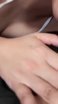 하와이에서 태양키스를 한 미녀는 하룻밤 만에 열기를 희미하게 할 수 없었습니다.