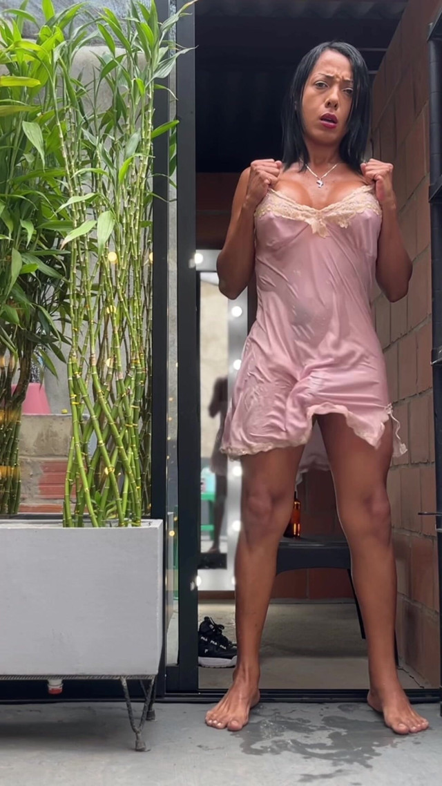 Cum in My Balcony (Brunettehotts)