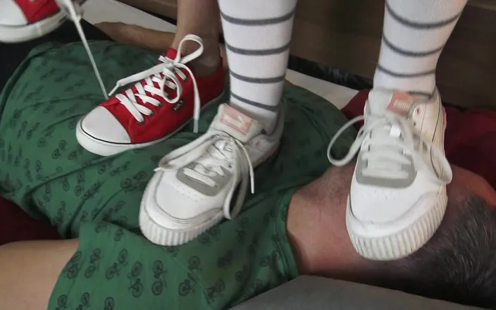 Femdom Austria: Teen Slut Girls Sneaker Face Standing and Jumping!