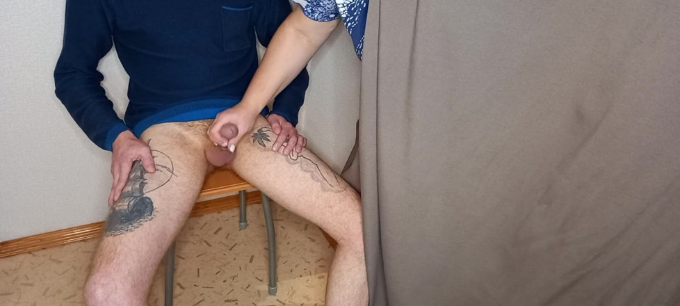 Zona901: Masturbándome la polla en el probador