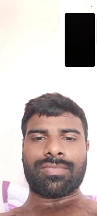 インド人。