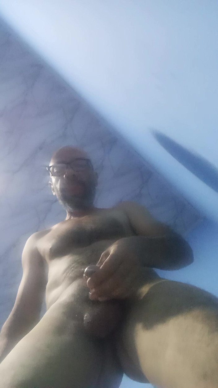 Jhonbahh: Solo Sex in the Early Hours