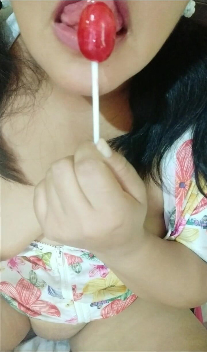 Carla Villalobos: Sladí mi kundičku, aby ji paroháč mohl sníst