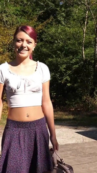 Linda chica de 18 años en primer casting porno