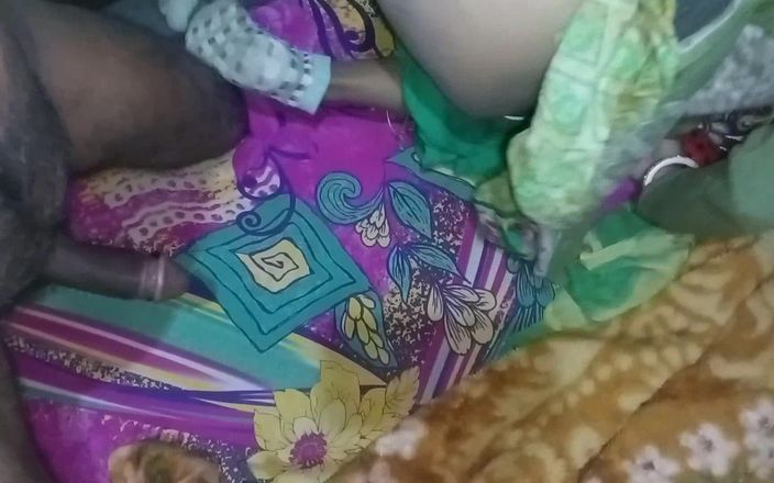 Pooja Sexy: Секс сводной сестры со своим сводным братом, затем его родители идут на вокзал