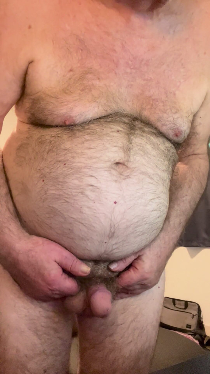 Coach Karl dude lodge: Coach Karl Has Fun on a Live Cam Show 7106