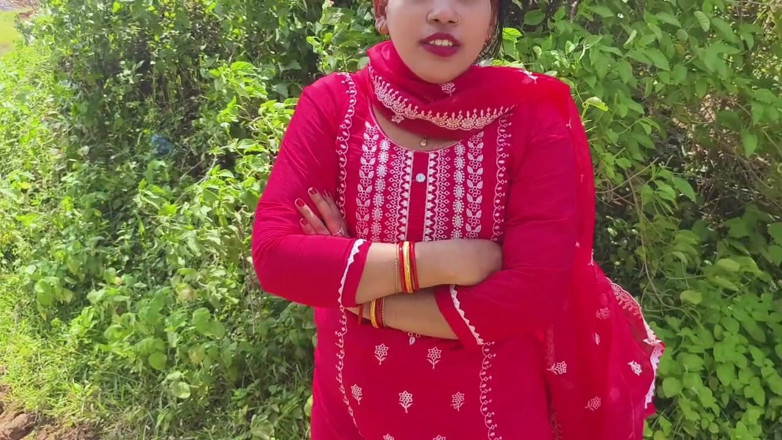 Sona bhabhi: 남친과 야외에서 젖탱이를 보여주는 아름다운 벵골 소녀