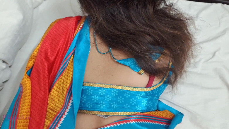 Pikaindian: Bà nội trợ Ấn Độ nóng bỏng gợi cảm lãng mạn làm...