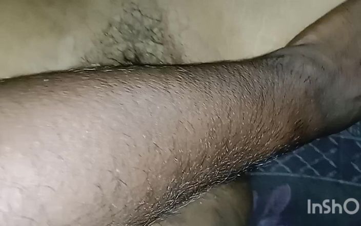 Desisupar93: 我的继妹今天非常响亮地做爱。