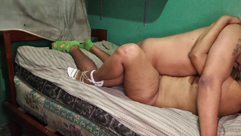 BigassMILF40: Futai în poziția misionarului pentru o brunetă tamilă cu tocuri înalte