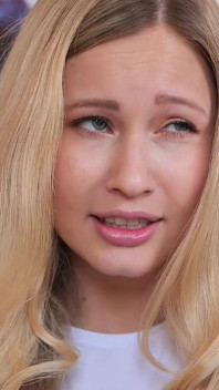 Flirtuje s tebou, aby jí to ukázala