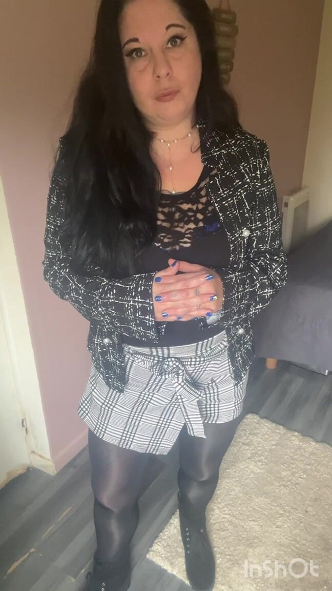 Maitresse Clara: Eu faço de você meu filhote