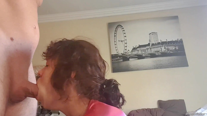 domslutfucker: ピンクのローブの女の子がチンポをしゃぶって絶頂するまで手コキ