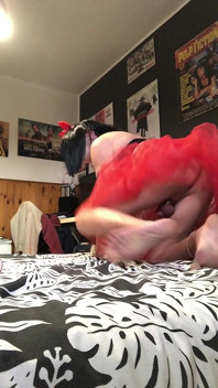 Slečna Andreina Dospělá Panenka V Červených Šatech a S Nohama