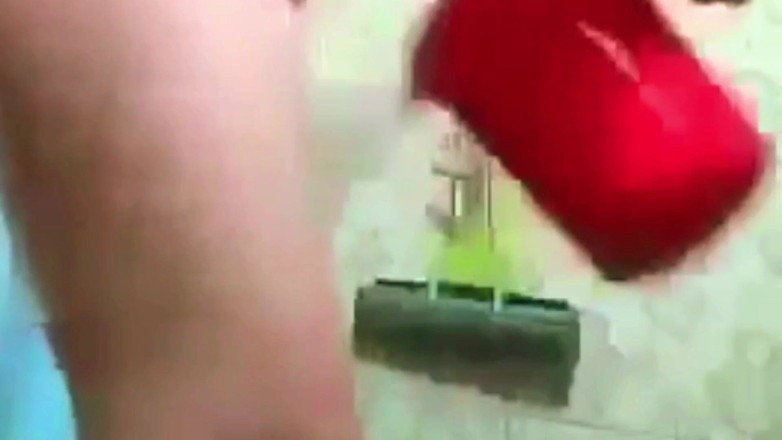 Joya Malik: An Indian Girl Records Her Bathing Nude Mms