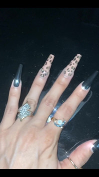 Who Eles Just Loves Long Nails!!! They so Sexy