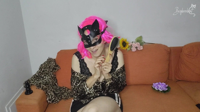 BigBoobCat: Njut av mina stora naturliga bröst och sensuell fitta mask...