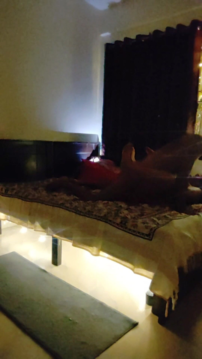 ItemRiya05: 쾌락으로 신음하는 인도 인도 소녀 친구 친구