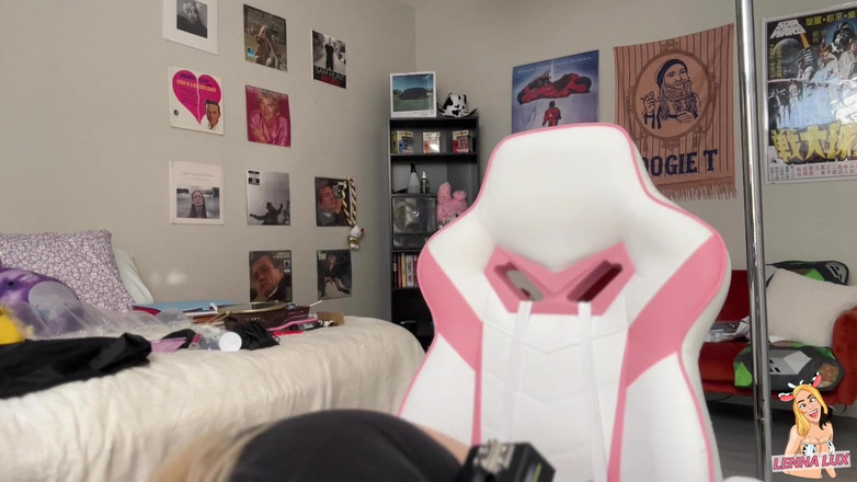 Lenna Lux: Unboxing My Fuck Machine