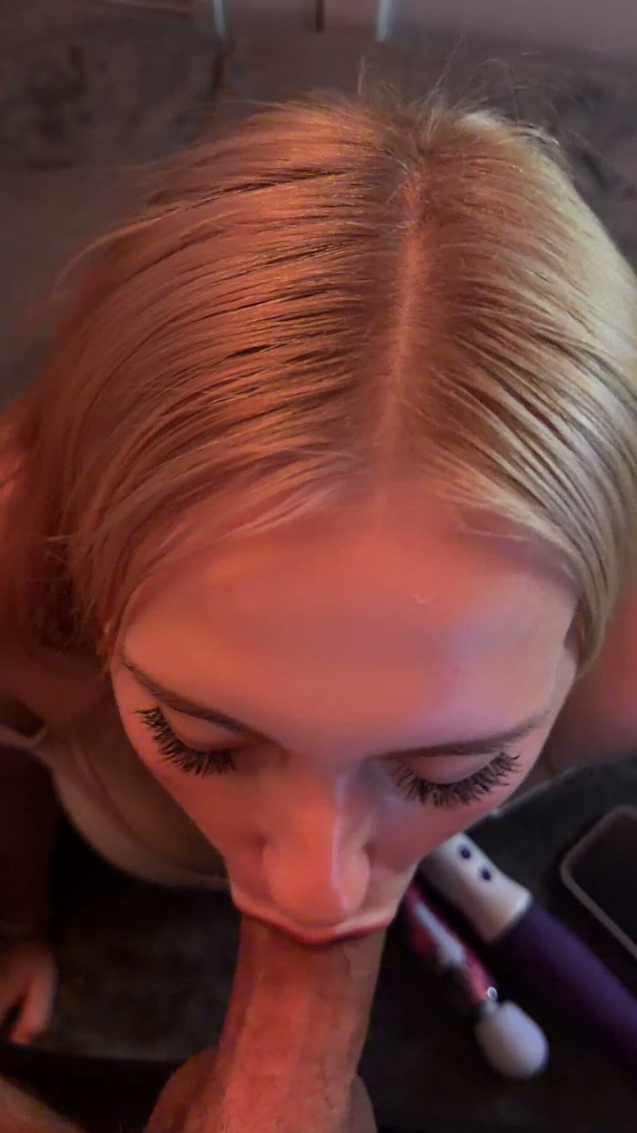 Candyxxxcrusher: Quente loira sedutora boquete