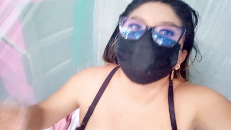 Martin13: Professor Ze Santa Cruz se svléká do naha pro uzenářku...