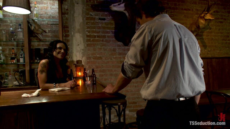 TS Seduction by Kink: Uptown Meets Downtown Škola bankéře